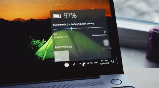 Cómo cuidar la batería de tu laptop (y cuándo toca cambiarla)