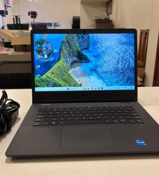 Laptop Dell Vostro 3400 14" Intel Core i5-1135G7 8GB RAM 256GB SSD Win 11 Pro