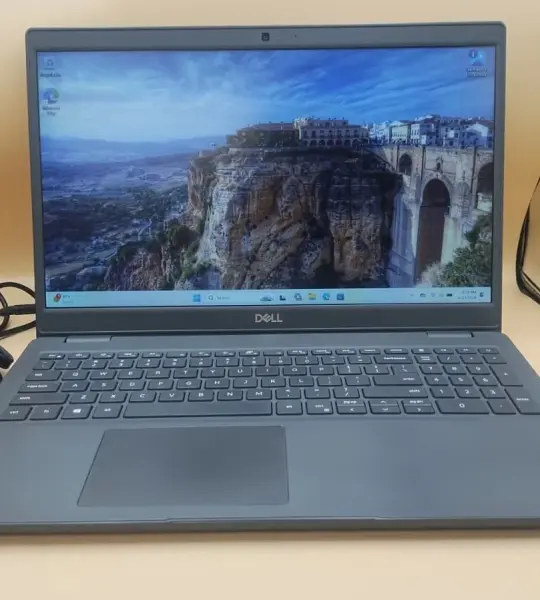 Laptop Dell Latitude 3510 15.6" i5-10210U 16GB RAM 256GB NVMe SSD Win 11 Pro