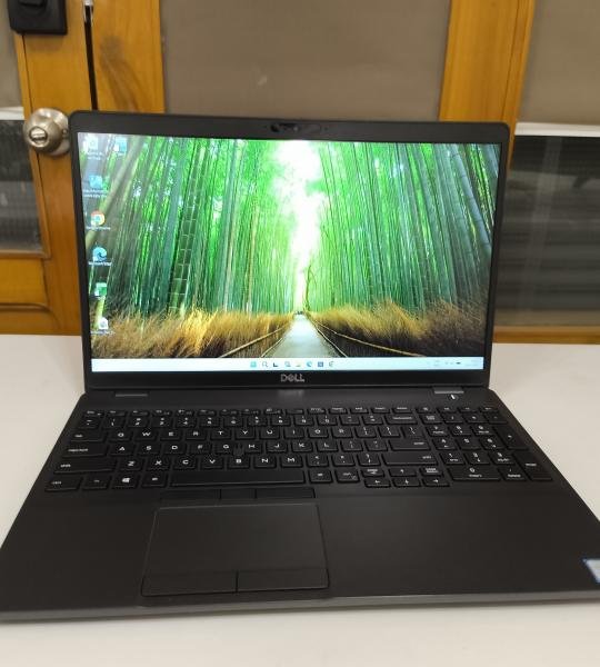 Laptop Dell Precision 3540 I7-8565U 16GB RAM 256 SSD 2GB NVIDIA Windows 11