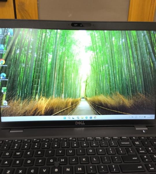 Laptop Dell Precision 3540 I7-8565U 16GB RAM 256 SSD 2GB NVIDIA Windows 11