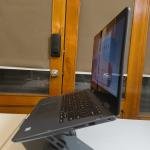 Laptop Táctil Dell Inspiron P83G Intel Core I3-8145U 8GB RAM 128GB SSD M.2 + 500 GB HDD Windows 11