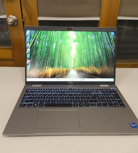 Laptop Dell Precision 3560 15.6" i7-1185G7 16GB 256GB SSD 2GB NVIDIA INTEL IRIS XE