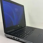Laptop alto rendimiento Dell Precision 7720, 17" (Xeon E3-1505M, 32 GB RAM, 500 GB SSD, 8GB NVIDIA