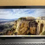 Laptop Dell Latitude 5501 Core i7-9850H / 8GB / 756GB (SSD+HDD) / Video 2GB