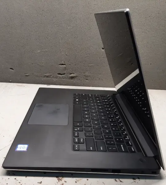 Laptop Dell Precision 5510 Xeon / 16GB RAM / SSD 240GB / Video 2GB / Workstation