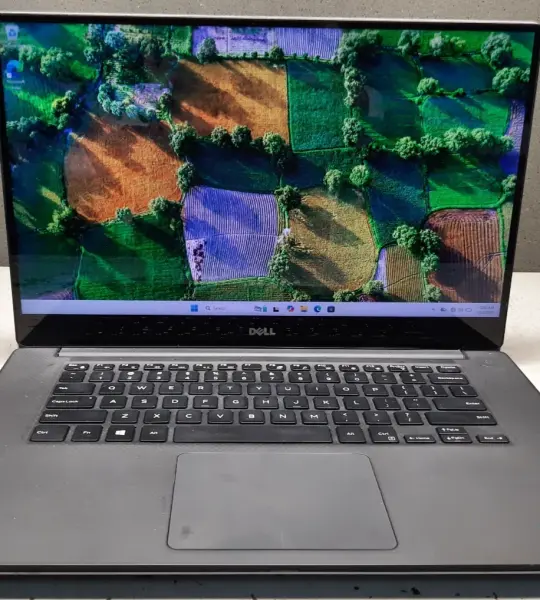 Laptop Dell Precision 5510 Xeon / 16GB RAM / SSD 240GB / Video 2GB / Workstation