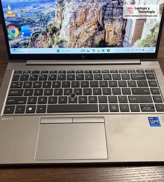 Laptop HP ZBook Firefly 14 G8 14" i7-1185G7 16GB RAM 256GB SSD Win 11 Pro