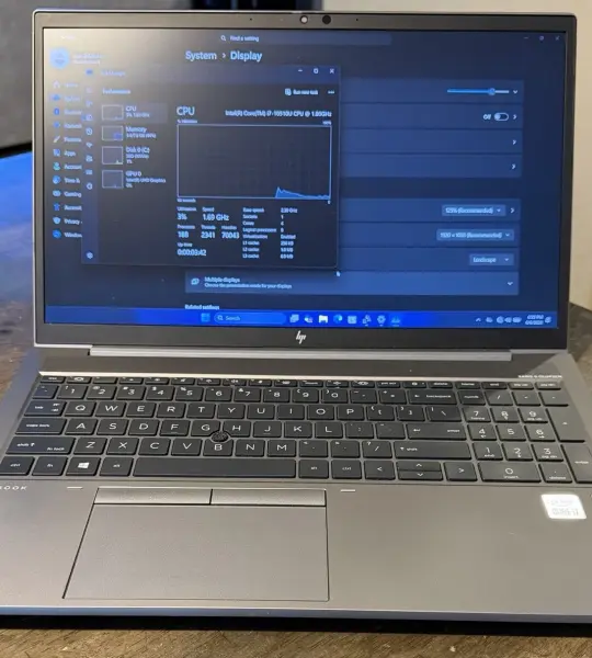 Laptop HP ZBOOK FIREFLY 15 G7 INTEL CORE I7-10510U 8GB RAM 250GB NVME FHD CAM WIN11P