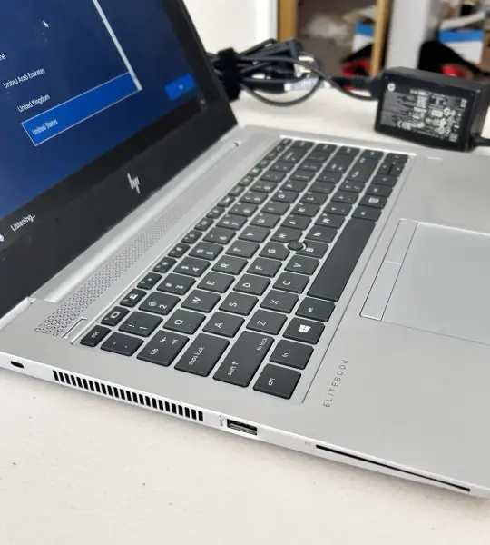 Laptop Hp Elitebook 745 G6 14"Ryzen 7 3700U 2.30GHz 16GB RAM 512GB NVMe 2GB Video