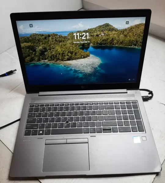 Laptop Tactiles Hp Zbook 15u G5 Intel Core I5-8350U 16GB RAM 2GB RADEON PRO WV 3100 512GB SSD