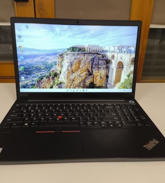 Laptop Lenovo ThinkPad E15 Intel Core i7-10510U 16GB RAM 256 SSD M.2
