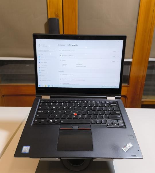 Laptop Táctil Lenovo ThinkPad Yoga 370 Laptop 13" Intel i5-7200U 2.5GHz 8GB RAM 256 GB SSD M.2