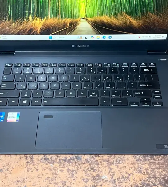 Laptop Toshiba Dynabook Tecra A40-J 14" FHD Táctil i7-1185G7 16GB RAM 512GB SSD Win 11 Pro